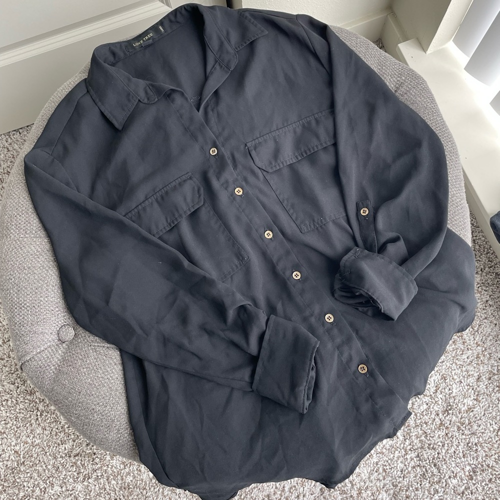 Not sure on brand, size medium, and black.